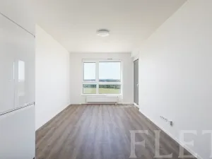 Pronájem bytu 2+kk, Praha - Černý Most, Arnošta Valenty, 50 m2