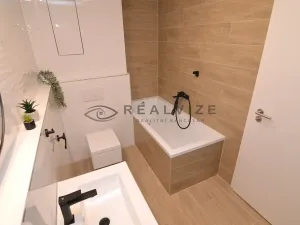 Pronájem bytu 3+kk, České Budějovice, Čakovská, 84 m2