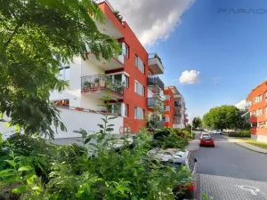 Pronájem bytu 1+kk, Praha - Ďáblice, Nad Akcízem, 40 m2