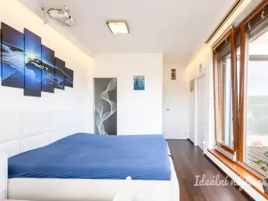 Pronájem bytu 2+kk, Praha - Holešovice, Varhulíkové, 80 m2