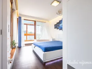 Pronájem bytu 2+kk, Praha - Holešovice, Varhulíkové, 80 m2