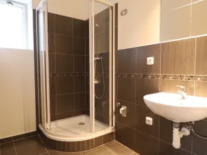 Pronájem bytu 1+kk, Hradec Králové, Dlouhá, 28 m2