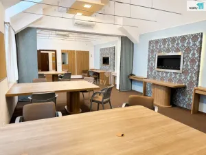Pronájem kanceláře, Karlovy Vary - Dvory, Chebská, 80 m2