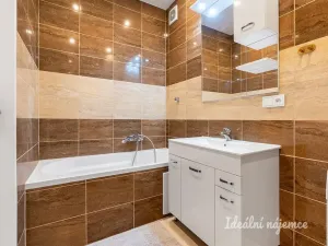 Pronájem bytu 1+1, Praha - Libeň, U libeňského pivovaru, 35 m2