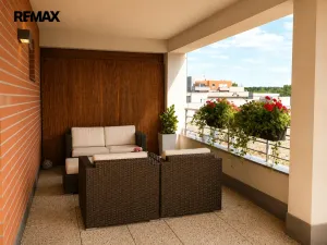 Pronájem bytu 2+kk, Hradec Králové - Nový Hradec Králové, Rybova, 62 m2