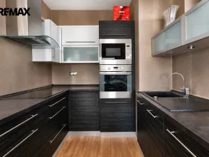 Pronájem bytu 2+kk, Hradec Králové - Nový Hradec Králové, Rybova, 62 m2