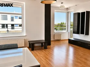 Pronájem bytu 2+kk, Hradec Králové - Nový Hradec Králové, Rybova, 62 m2