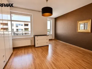 Pronájem bytu 2+kk, Hradec Králové - Nový Hradec Králové, Rybova, 62 m2