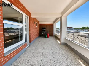 Pronájem bytu 2+kk, Hradec Králové - Nový Hradec Králové, Rybova, 62 m2