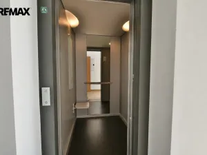 Pronájem bytu 2+kk, Hradec Králové - Nový Hradec Králové, Rybova, 62 m2