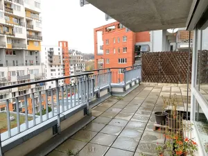 Pronájem bytu 2+kk, Praha - Vysočany, Pod Harfou, 56 m2