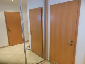 Pronájem bytu 2+kk, Praha - Záběhlice, Velenovského, 58 m2