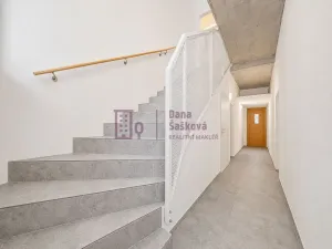 Pronájem bytu 2+kk, Jindřichův Hradec - Jindřichův Hradec III, Na Piketě, 48 m2