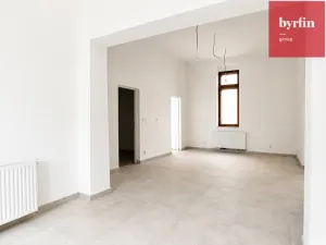 Pronájem obchodního prostoru, Krnov, nám. Minoritů, 84 m2