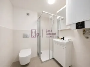 Pronájem bytu 2+kk, Jindřichův Hradec - Jindřichův Hradec III, Na Piketě, 34 m2