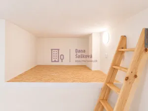 Pronájem bytu 2+kk, Jindřichův Hradec - Jindřichův Hradec III, Na Piketě, 34 m2