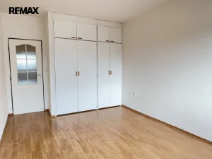Pronájem bytu 2+1, Praha - Libeň, Přádova, 68 m2