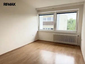 Pronájem bytu 2+1, Praha - Libeň, Přádova, 68 m2
