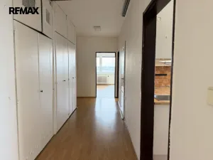 Pronájem bytu 2+1, Praha - Libeň, Přádova, 68 m2