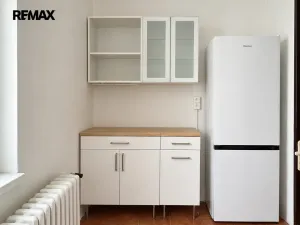Pronájem bytu 2+1, Praha - Libeň, Přádova, 68 m2