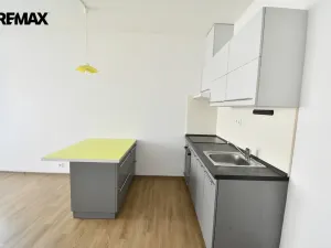 Pronájem bytu 1+kk, Hradec Králové - Nový Hradec Králové, Slunečná, 32 m2