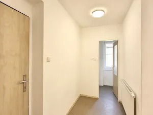 Pronájem bytu 2+1, Liberec - Liberec II-Nové Město, Šafaříkova, 63 m2