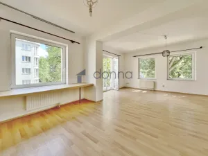 Prodej bytu 3+1, Praha, Podolská, 86 m2