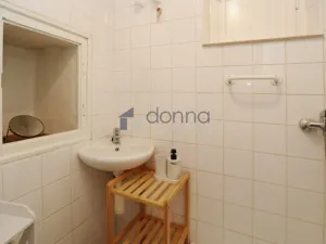 Pronájem bytu 1+kk, Praha, Slezská, 30 m2