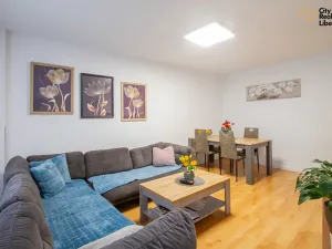 Prodej bytu 3+1, Schönau, Německo, Baderstraße, 80 m2