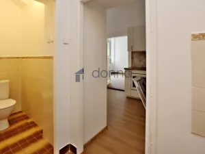 Pronájem bytu 2+1, Praha, Štěpánská, 48 m2