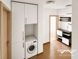 Pronájem bytu 3+1, Praha - Malešice, Tuchorazská, 72 m2