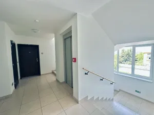 Prodej bytu 3+kk, Karlovy Vary, Svatošská, 92 m2
