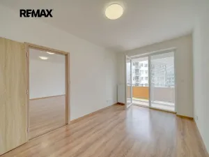 Pronájem bytu 2+kk, Velký Osek, U hřiště, 60 m2