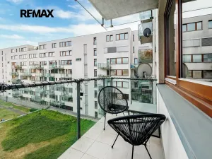 Prodej bytu 2+kk, Praha - Holešovice, Osadní, 54 m2