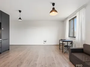 Pronájem bytu 2+kk, Praha - Modřany, Komořanská, 63 m2