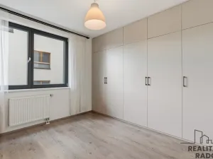 Pronájem bytu 2+kk, Praha - Modřany, Komořanská, 63 m2