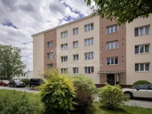 Prodej bytu 3+1, Kamenice, Sídliště I, 72 m2
