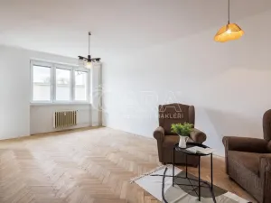 Prodej bytu 3+1, Kamenice, Sídliště I, 72 m2