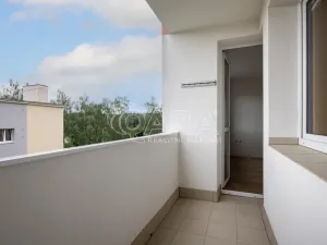 Prodej bytu 3+1, Kamenice, Sídliště I, 72 m2