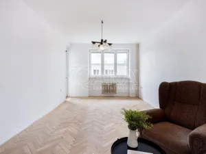 Prodej bytu 3+1, Kamenice, Sídliště I, 72 m2