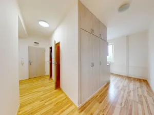 Prodej bytu 2+1, Ostrava - Mariánské Hory, Korunní, 58 m2