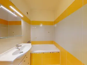 Prodej bytu 2+1, Ostrava - Mariánské Hory, Korunní, 58 m2