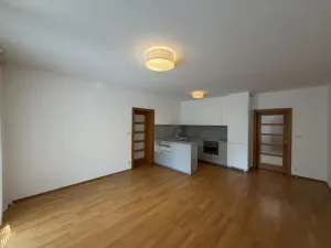Pronájem bytu 2+kk, Praha - Malešice, U tvrze, 62 m2
