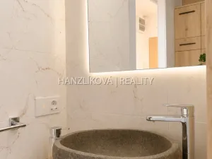 Prodej bytu 2+kk, České Budějovice - České Budějovice 2, Dlouhá, 45 m2