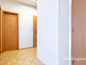 Pronájem bytu 3+kk, Praha - Vysočany, Poděbradská, 64 m2