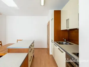 Pronájem bytu 3+kk, Praha - Vysočany, Poděbradská, 64 m2