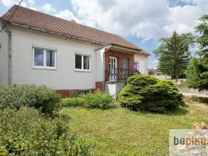 Prodej rodinného domu, Drnholec, Tyršova, 300 m2