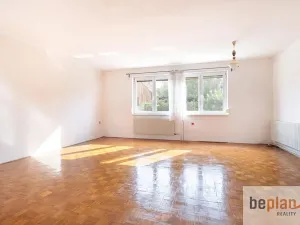 Prodej rodinného domu, Drnholec, Tyršova, 300 m2