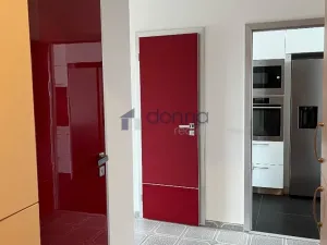Pronájem bytu 3+1, Praha, Pod lysinami, 75 m2