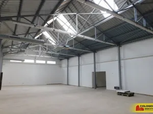 Pronájem obchodního prostoru, Znojmo, Pražská, 400 m2